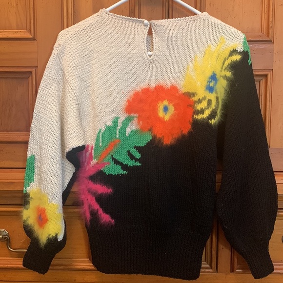 Sheila Raymond Sweater - Picture 2 of 2